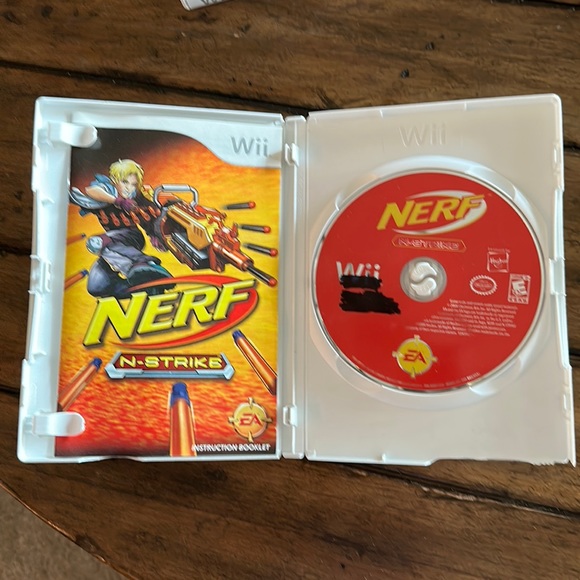 Lot of 3 Nintendo Wii Games - Tennis, Nerf and Megamind - Picture 7 of 13